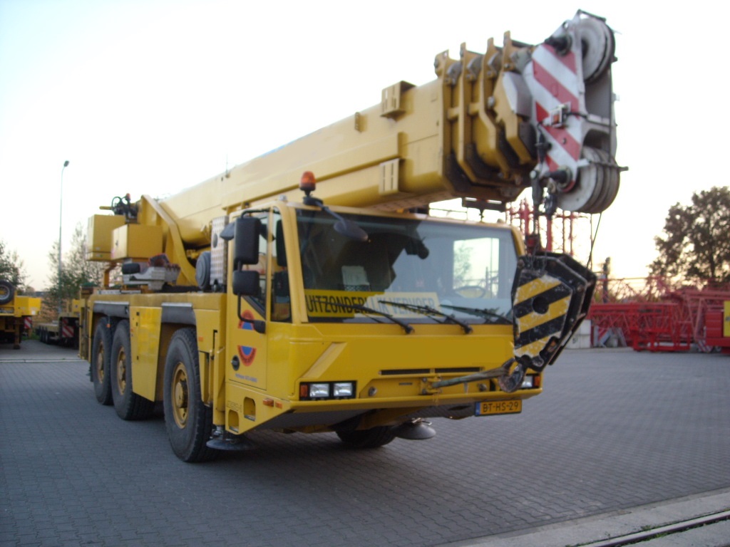 żuraw terex