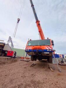 montaż wiaduktu kolejowego w Zielonce