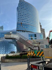 Demontaż schodów - Złote Tarasy